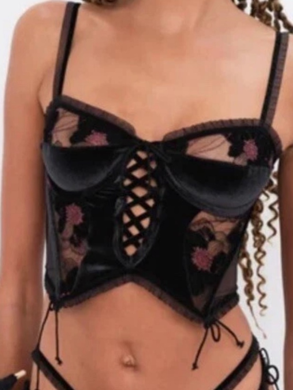 For love and lemons Black Floral Embroidered Velvet Lace-Up Corset Top - Picture 4 of 4